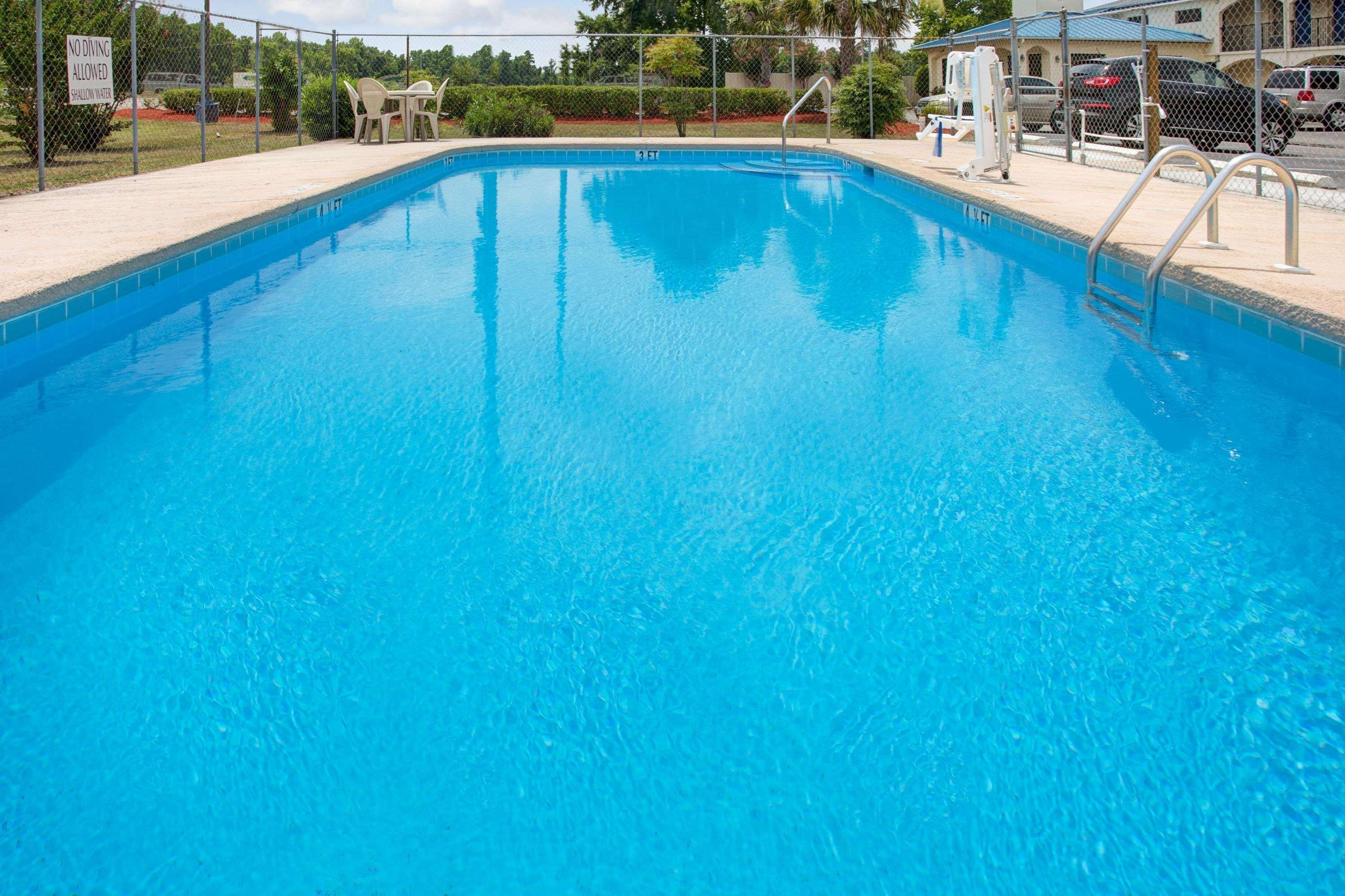 מלון Super 8 By Wyndham וולטרבורו מראה חיצוני תמונה